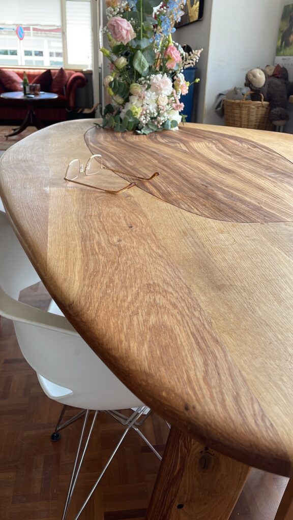 blad detail eiken met zebrano inleg massief